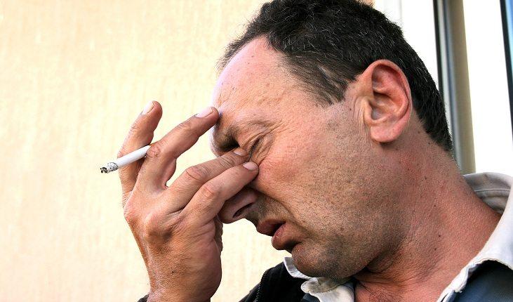 Amônia: reduz a acidez da fumaça do cigarro, colaborando para maior absorção da nicotina e, consequentemente, contribuindo para a dependência. É uma substância corrosiva. FOTO: iStock.com/Getty Images