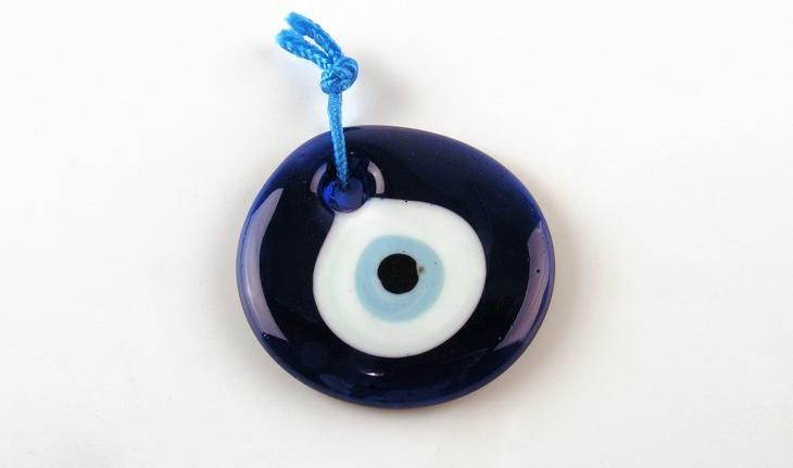 olho grego usado como amuleto