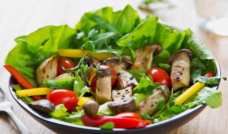 As saladas são capazes de afastar problemas como Alzheimer e Parkinson