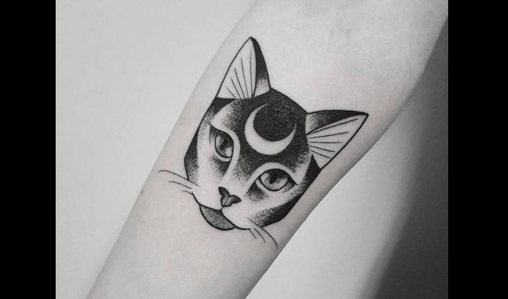 tatuagem de gato de pontilhismo