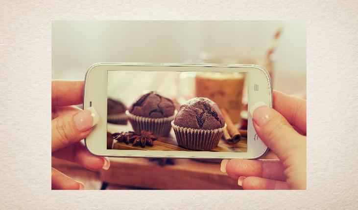 foto de cupcakes semdo tirada de celular smartphone