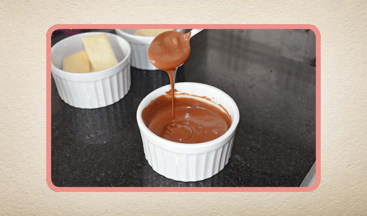 modo de preparo do pirulito de chocolate