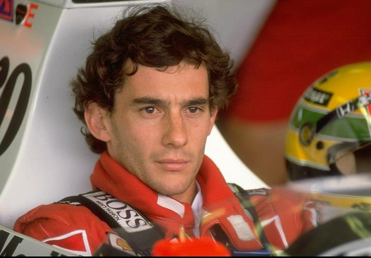 Ayrton Senna em um carro de Fórmula 1