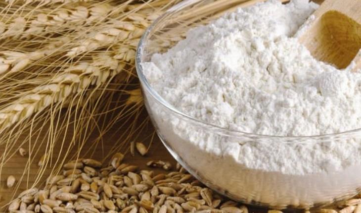 Farinha de trigo e semente de trigo