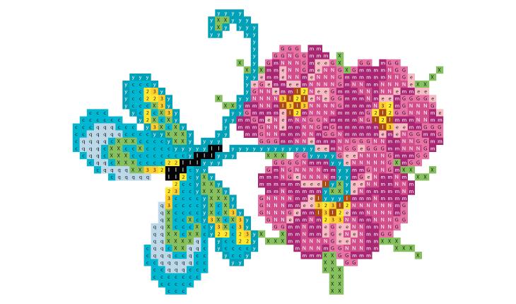 A foto é um gráfico em ponto cruz de um flor roxa com sombreados rosa-escuro e vinho e o miolo amarelo. No lado esquerdo há uma borboleta azul com detalhes em azul e amarelo.