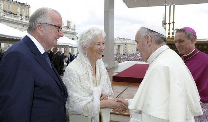 Rainha Paola, marido e o Papa