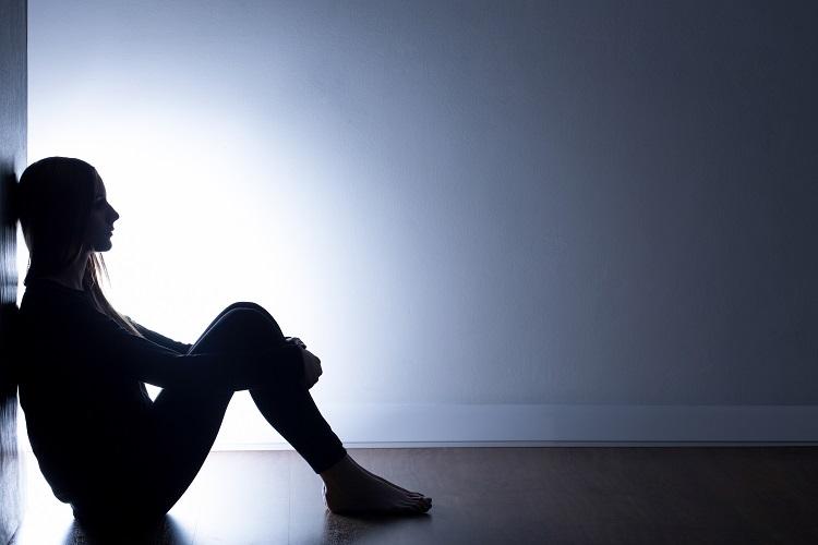 Sintomas como tristeza, apatia e depressão podem indicar algum tipo de psicose. 