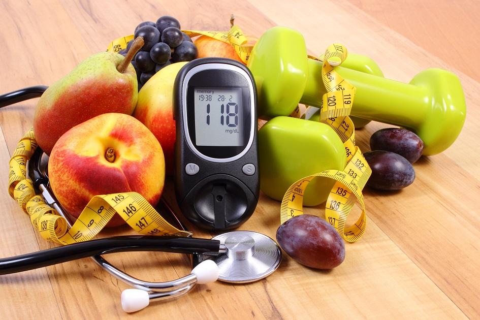 Mudar os hábitos alimentares e praticar mais exercícios ajudam no controle do diabetes.