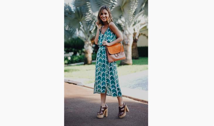 estilo da blogueira Luisa Accorsi vestido midi pinterest