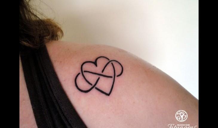 Tatuagens com o símbolo do infinito