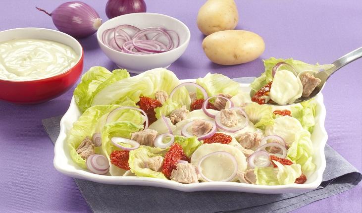 É possível preparar saladas cremosas saudáveis