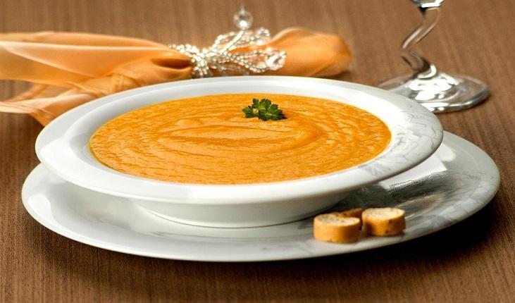 As sopas no jantar ajudam a manter um cardápio balanceado e nutritivo