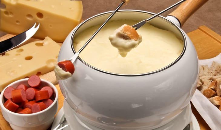 Receitas de fondue de dois queijos