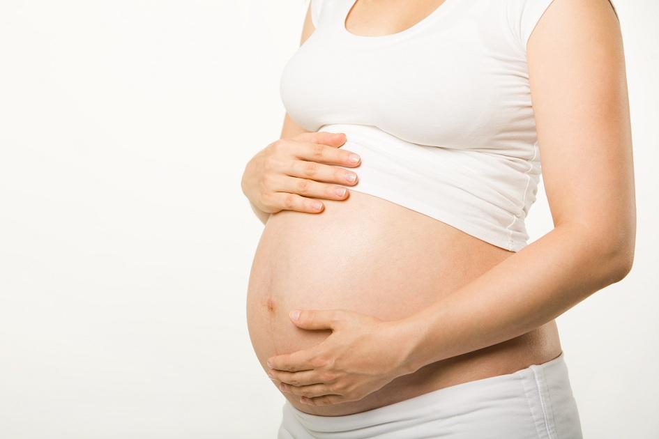 Alguns fatores ambientais que afetam a saúde da mãe estão diretamente relacionados com o desenvolvimento da microcefalia no feto