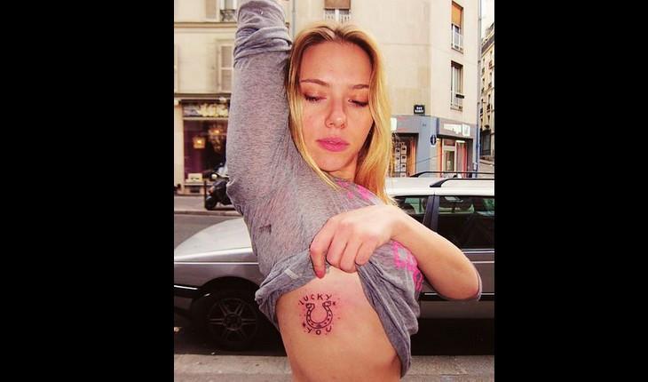 Tatuagem de Scarlett Johansson