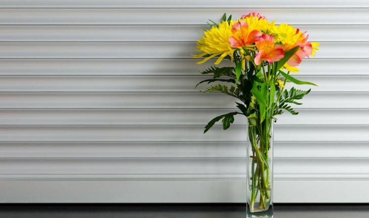 vaso flores amarelas