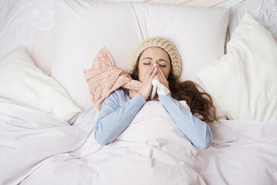É importante que sempre que surgir algum sintoma diferente associado a tosse, o médico seja visitado. 
