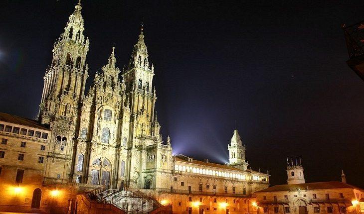 A foto mostra a Caetedral de Santiago da Compostela