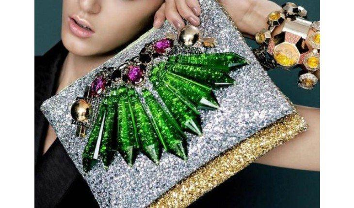 Modelo de bolsa com glitter