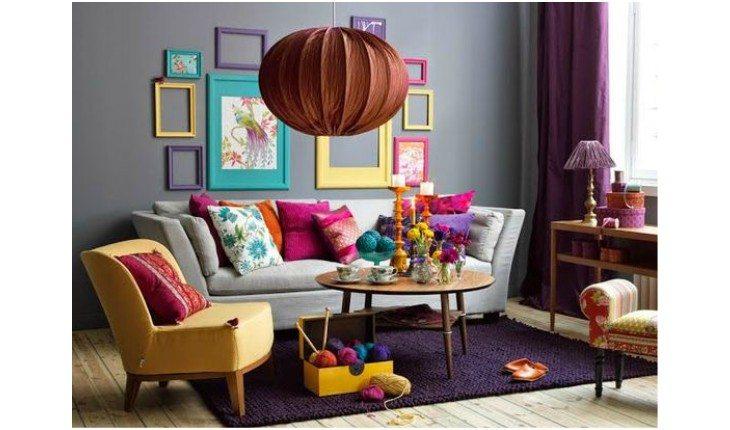 Deixe a decoração mais alegre investindo em uma sala colorida!