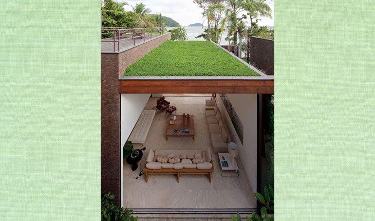 Telhado verde. Foto de uma casa com telhado verde na área de lazer