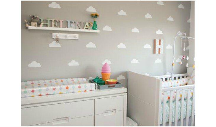 Última moda: parede de nuvem na decoração do quarto do bebê!