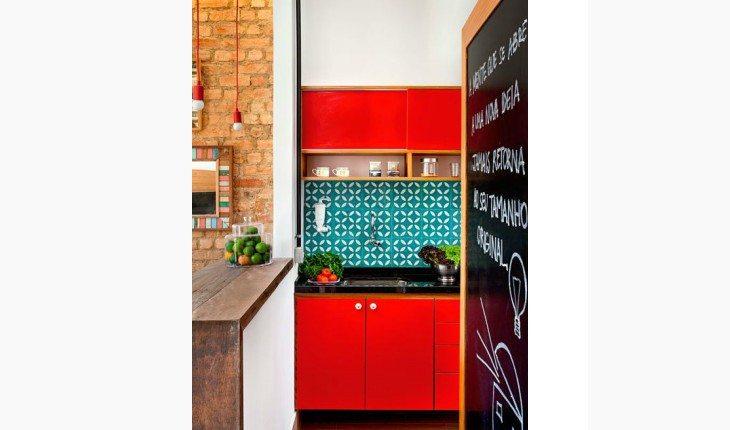 vermelho na decoração armários na cozinha pinterest