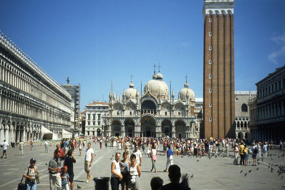 Imagem da Praça São Marco em Veneza.