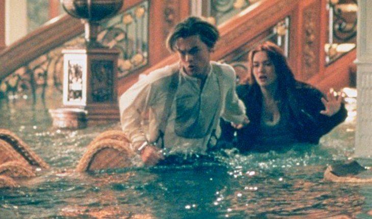 Rose e Jake com navio afundando; Curiosidades sobre o Titanic