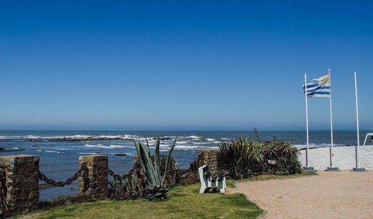 iPhone 8. Na foto, uma praia de Montevidéu, no Uruguai