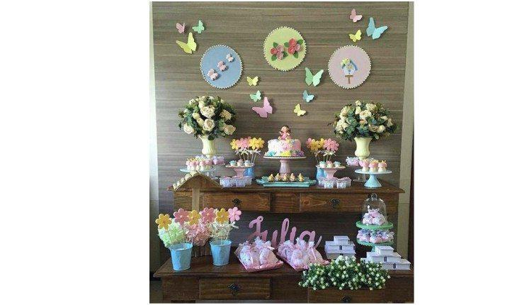 Tema de borboletas na decoração para festa infantil
