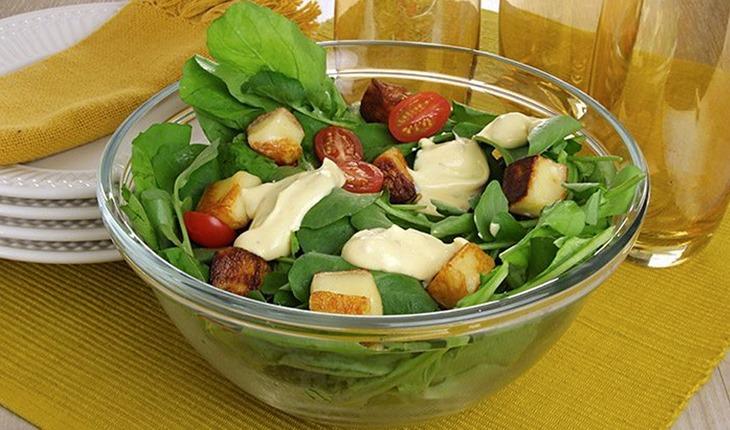 Saladas para o calor: confira 6 opções leves e refrescantes