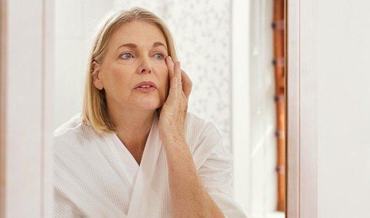 efeitos da menopausa na pele da mulher