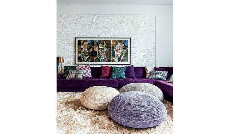 Ideias para usar sofá colorido na decoração da sala