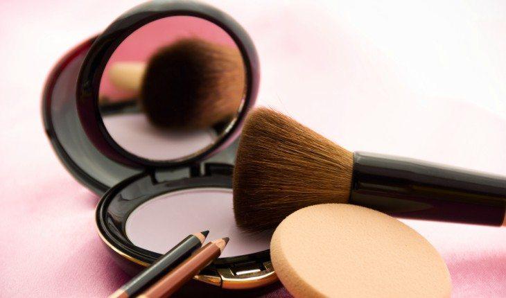Maquiagem para iniciantes: dicas básicas de automaquiagem e para montar o nécessaire
