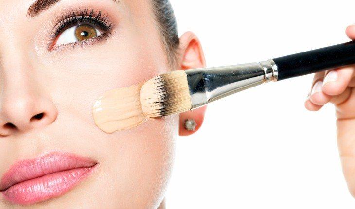 Maquiagem para iniciantes: dicas básicas de automaquiagem e para montar o nécessaire