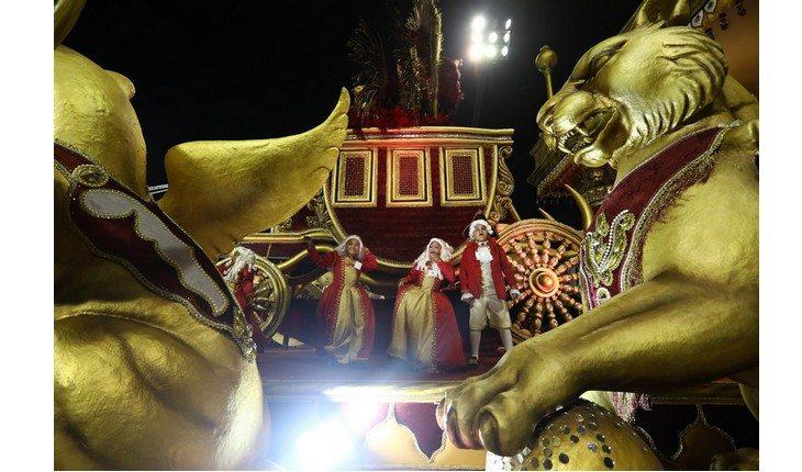 destaques do segundo dia de carnaval em são paulo