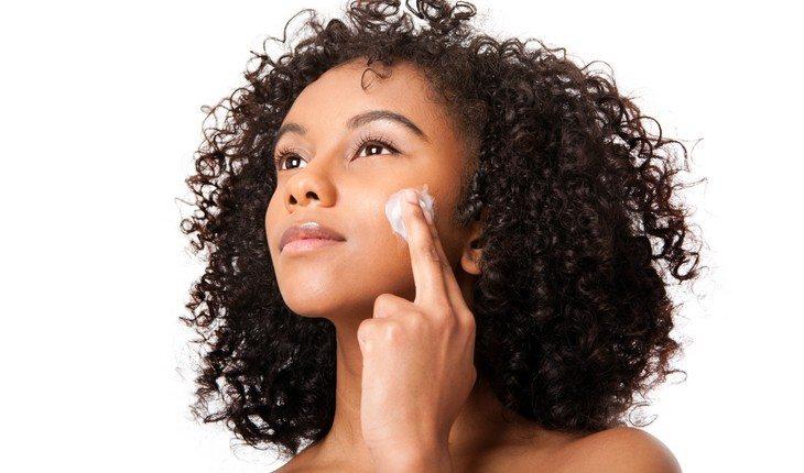 limpeza da pele após a maquiagem