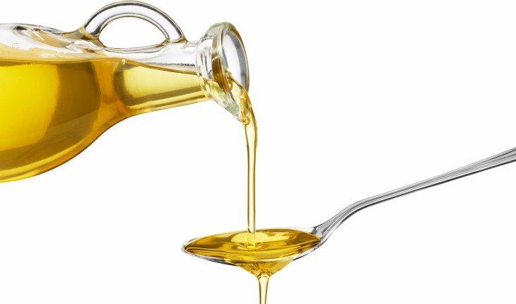 5 benefícios do óleo essencial de camomila para cabelo e pele