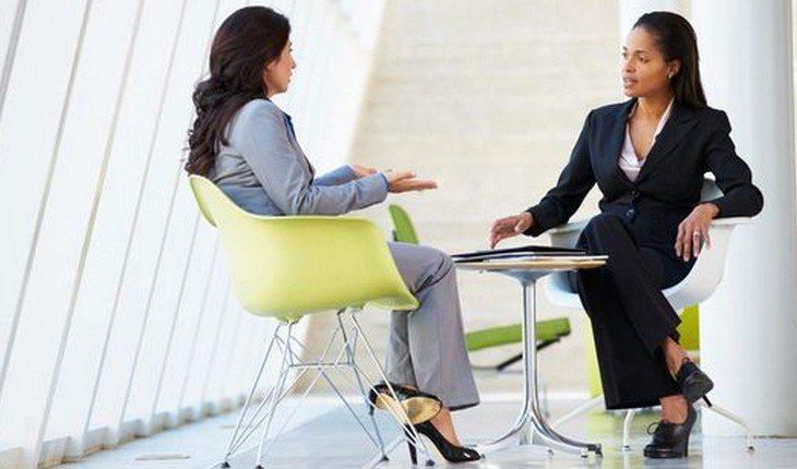 Como se comportar durante uma entrevista de emprego