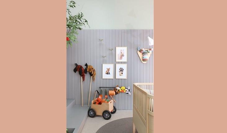 quarto de bebe com decoração tema natureza