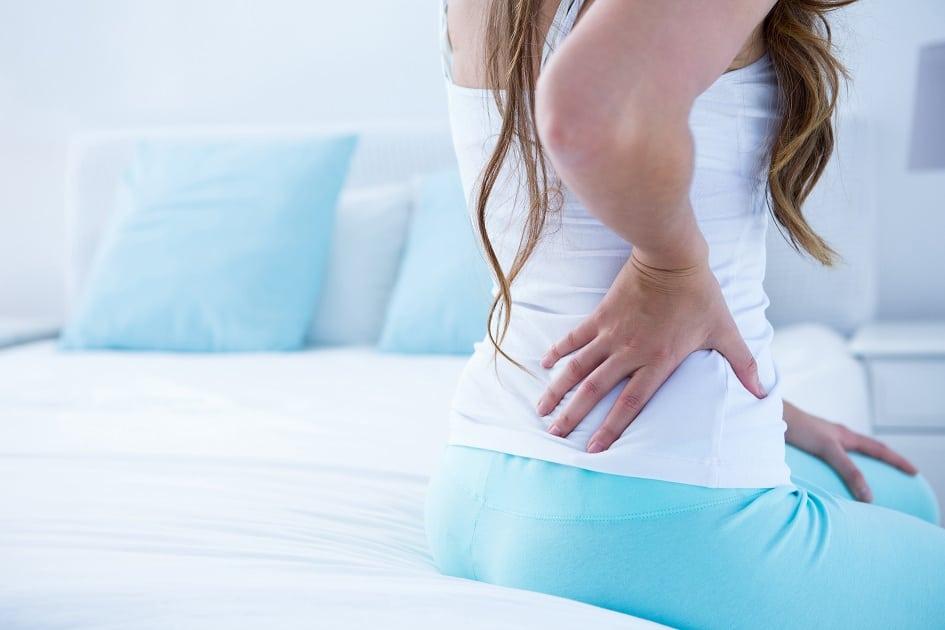 Esses exercícios ajudam a prevenir as dores nas costas. FOTO: Shutterstock