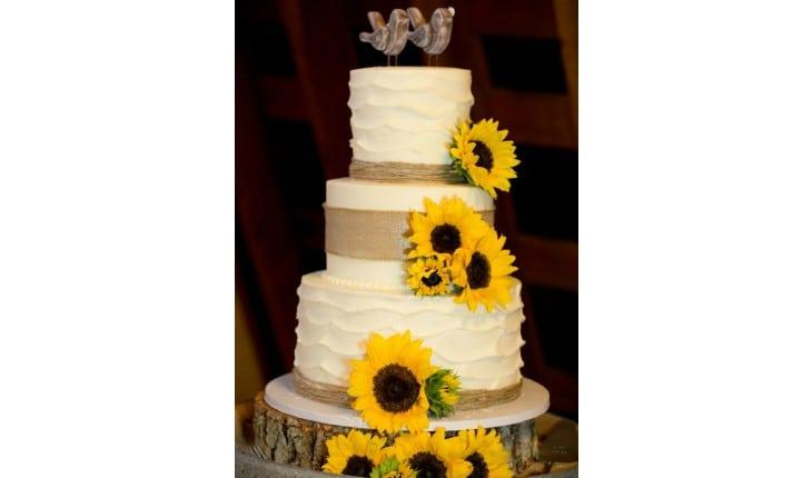 Casamento com girassóis: veja como usar essa flor na decoração da cerimônia e da festa