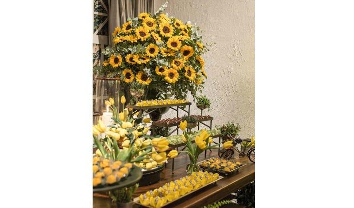 Casamento com girassóis: veja como usar essa flor na decoração da cerimônia e da festa