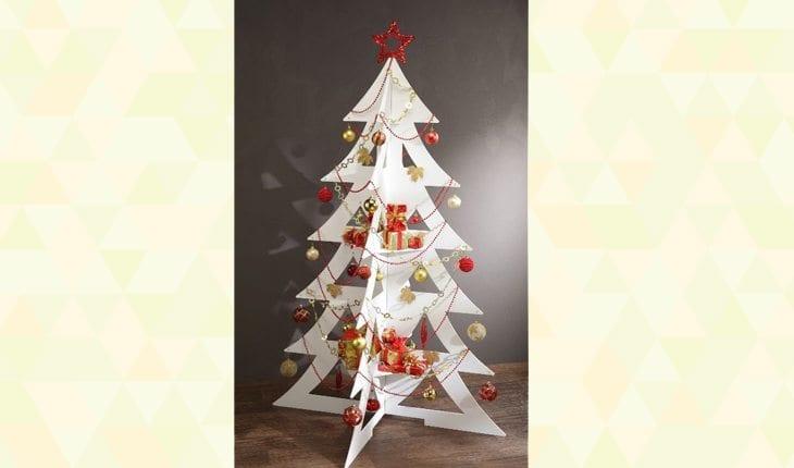 árvore de Natal de papelão