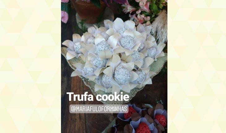 Mariana Goldfarb mostra aliança de casamento que teve doces de trufas de cookie