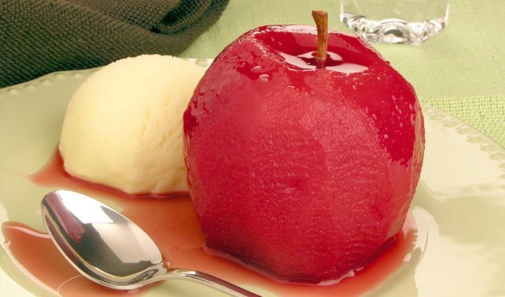 Receitas com maçã: aproveite a fruta em deliciosas sobremesas