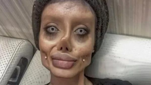 "Angelina Jolie Zumbi" ficou famosa nas redes sociais em 2017