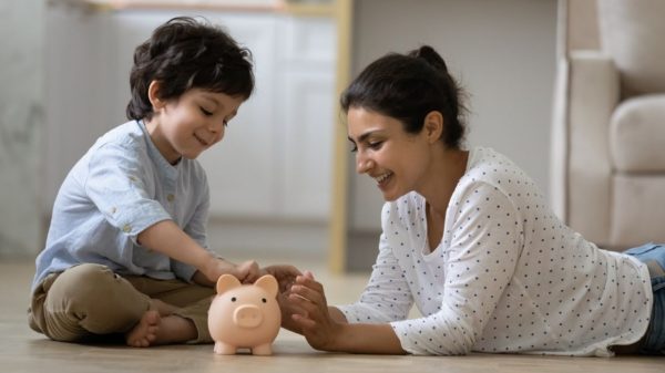 Dia das Crianças: como incluir a educação financeira na vida dos filhos?
