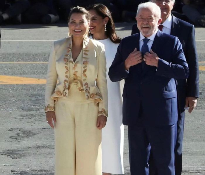 Janja optou por um terno de alfaiataria na cerimônia de posse da presidência da República